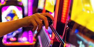 Vibrant live casino experience at Queen King PH on mobile devices with action-packed games